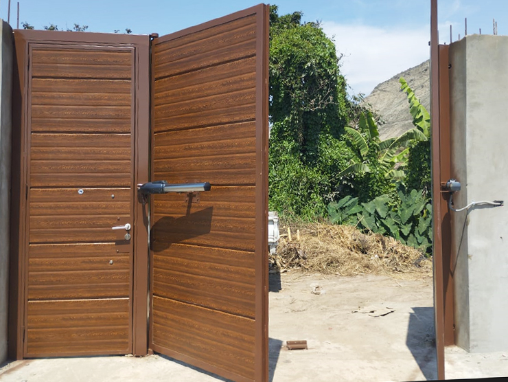 American Door Perú